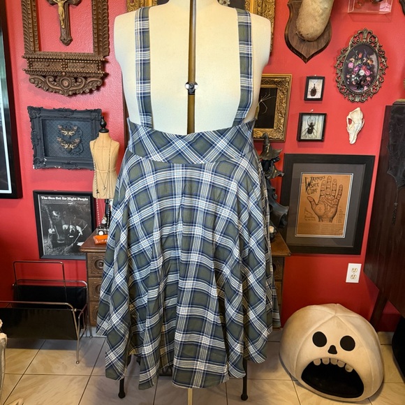 Unique Vintage Magnolia Place Women's Plaid Swing Skirt w/Suspenders - Picture 1 of 3